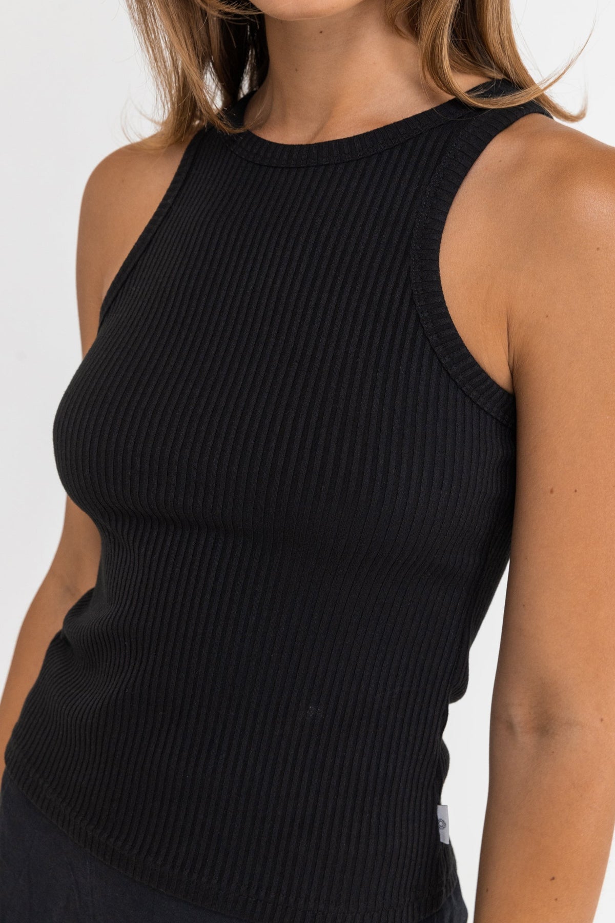 womens black tank
